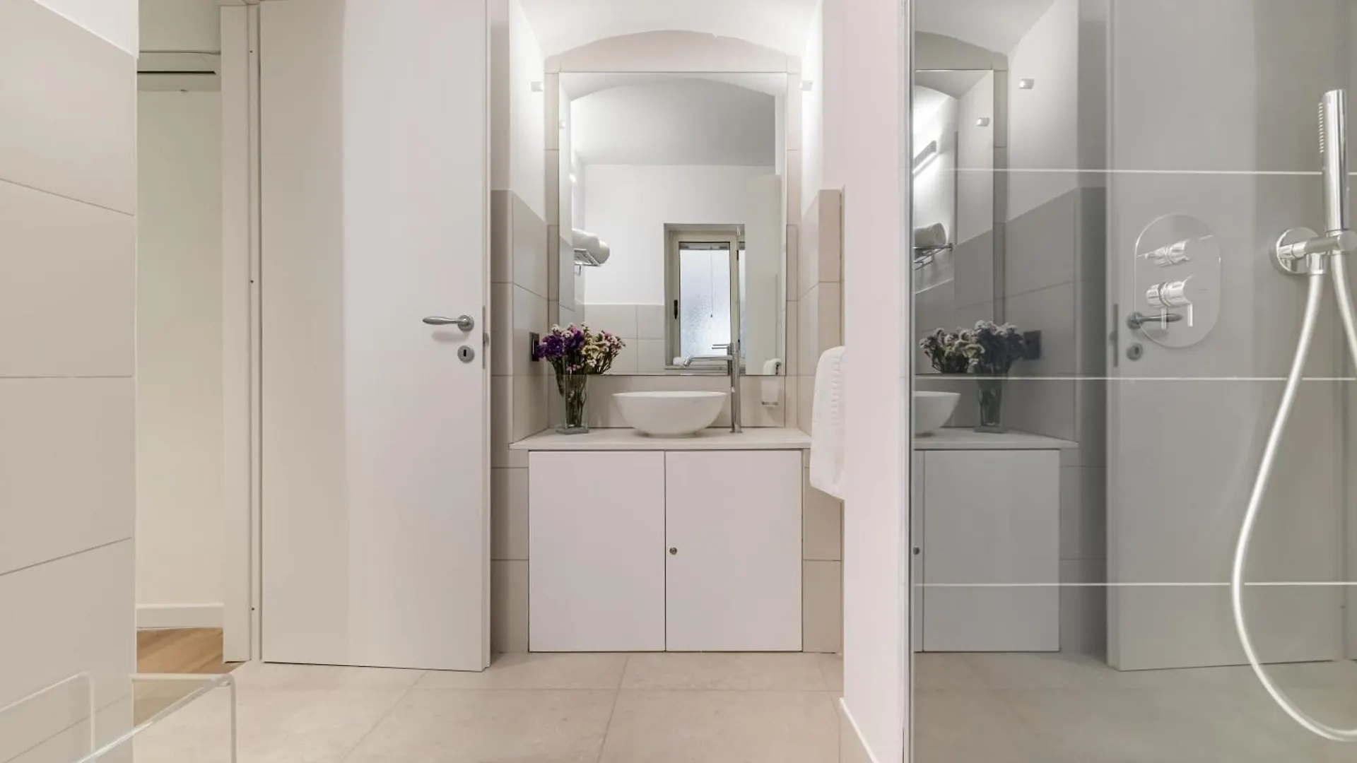 Piazza Indipendenza Loft & Rooms Palermo Italy